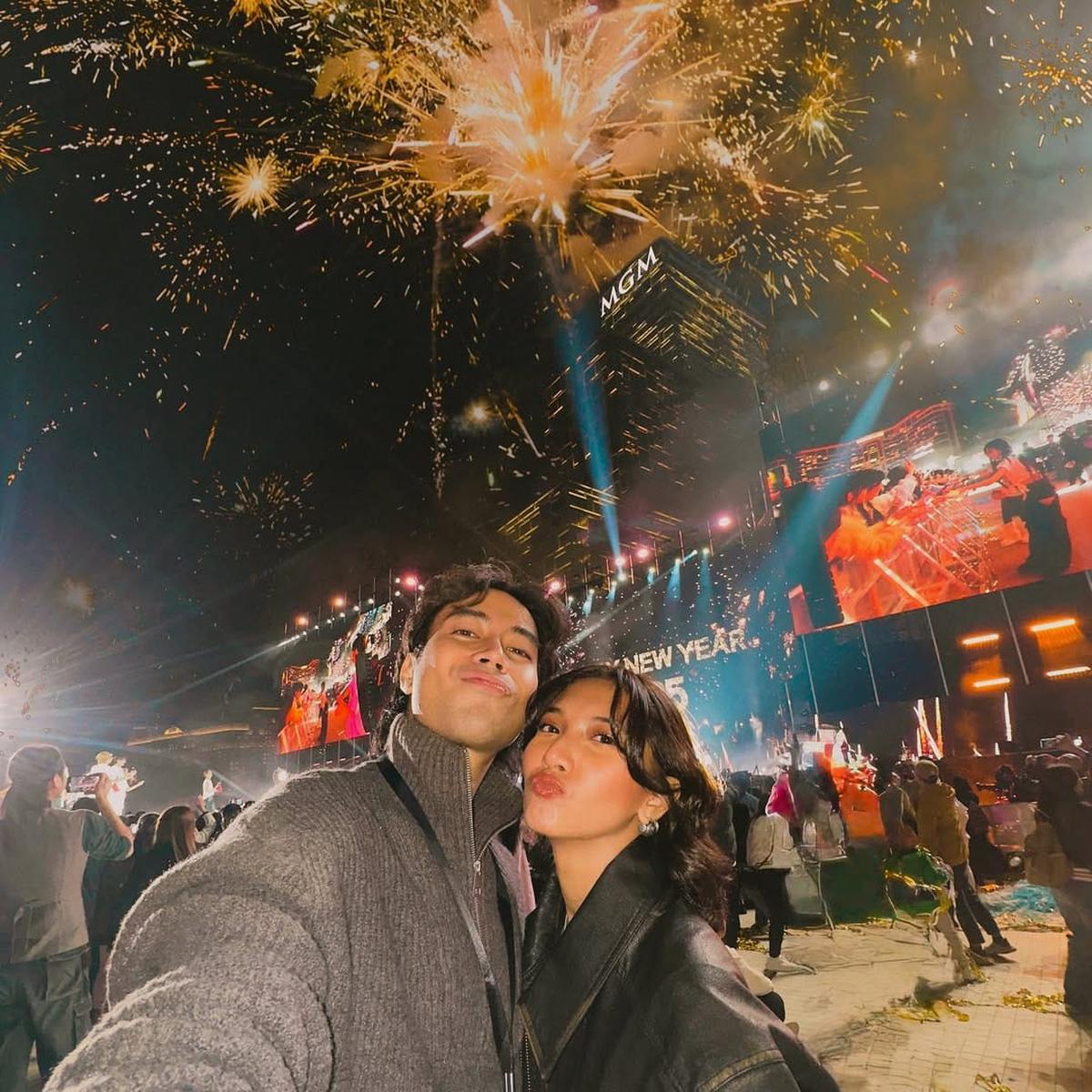 Potret Romantis Vidi Aldiano dan Sheila Dara di Berbagai Momen