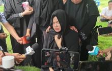 VIDEO: Bikin Nyesek, Tangis Karina Ranau Istri Epy Kusnandar "I Love You So Much Papi"