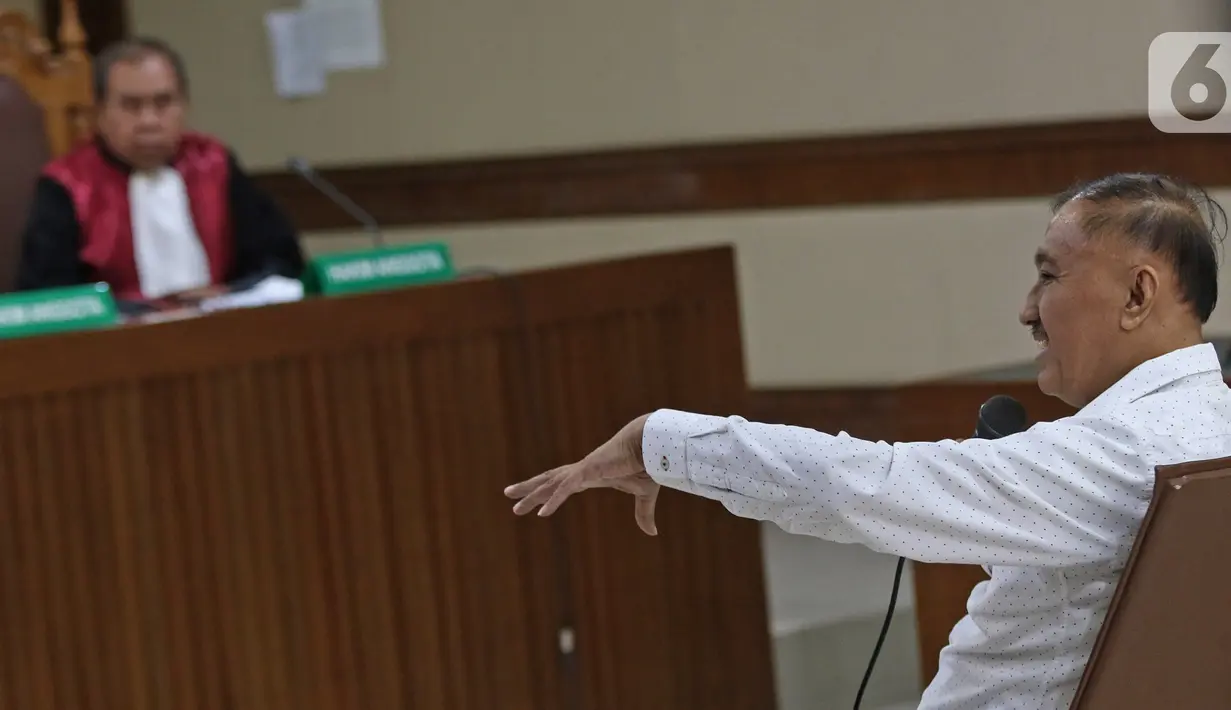 Terdakwa kasus korupsi proyek e-KTP Markus Nari menjalani sidang lanjutan di Pengadilan Tipikor, Jakarta, Senin (21/10/2019). Sidang tersebut beragendakan pemeriksaan terhadap terdakwa. (Liputan6.com/Herman Zakharia)