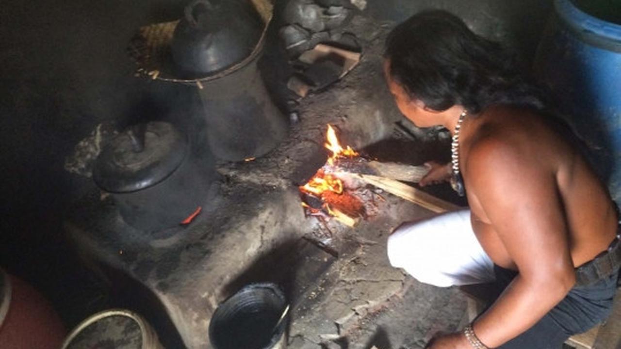 Menengok kehidupan masyarakat Dayak Indramayu