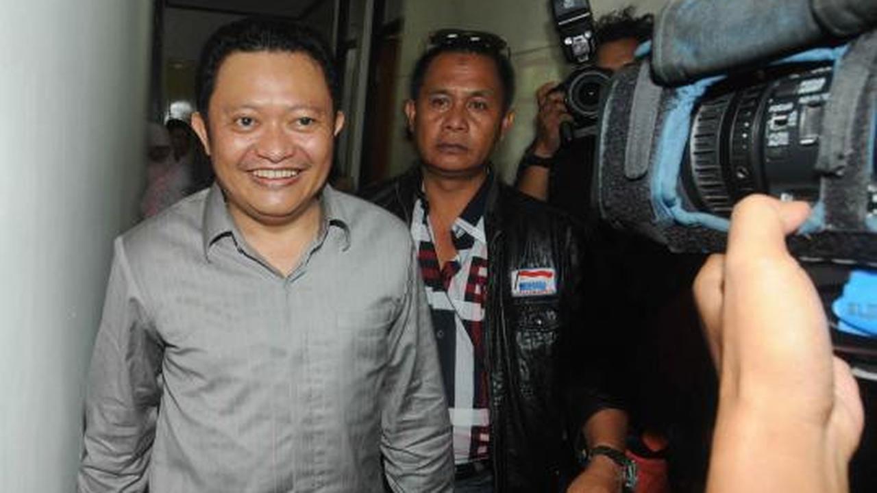 Mantan Bupati Buol Amran Batalipu divonis 7,5 tahun bui