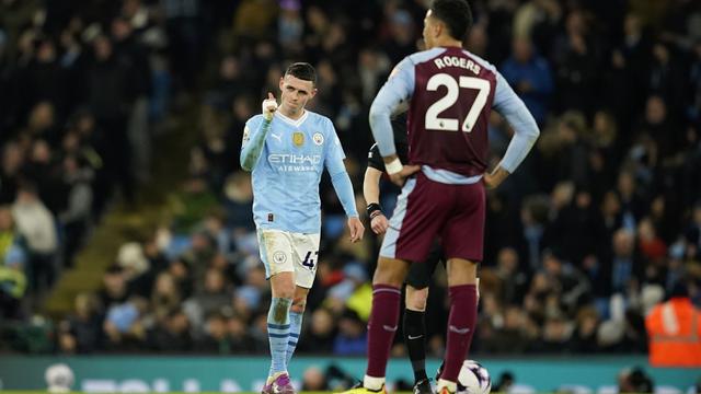 Foto: Erling Haaland Duduk Manis di Bangku Cadangan, Hattrick Phil Foden Bawa Man City Bantai Aston Villa di Liga Inggris