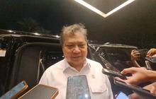 Kemenko Perekonomian Salurkan 40 Ton bantuan Makanan hingga alat Kesehatan ke Sumatera