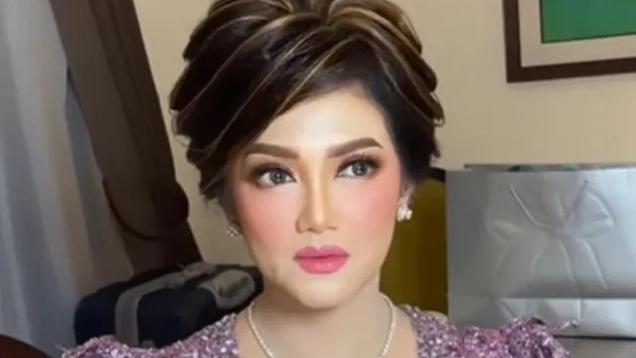 7 Potret Bella Saphira Pakai Kebaya, Penampilannya saat Acara Mantu Anak Curi Perhatian