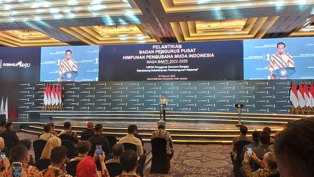 Presiden Joko Widodo atau Jokowi dalam Pelantikan Pengurus BPP Hipmi, di Grand Ballroom Kempinski, Jakarta, Senin (20/2/2023).