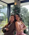 Sudah bersahabat selama sembilan tahun, kedekatan keduanya kembali mencuri perhatian saat Felicya hadir di perayaan ulang tahun Natasha Wilona yang ke-27. [@natashawilona12].