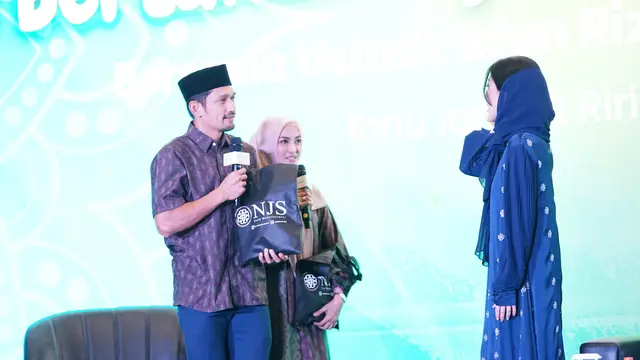 Naomi Julia Soegianto di acara Makna Fest 2025 yang digelar di Gedung Menara 165, Jakarta Selatan.