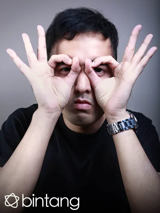 Sudah ada 13 judul film yang dibintangi Kemal Palevi, meski tak di semua film ia menjadi pemeran utamanya. 13 judul film tersebut berhasil ia bintangi dalam rentan waktu 3 tahun, hal tersebut merupakan pencapaian yang hebat. (Febio Hernanto/Bintang.com)