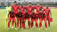 Para pemain starting XI Timnas Panama U-17 berfoto sebelum sebelum dimulainya laga pembuka Piala Dunia U-17 2023 Grup A menghadapi Timnas Maroko U-17 di Stadion Gelora Bung Tomo, Surabaya, Jumat (10/11/2023) WIB. (Bola.com/Bagaskara Lazuardi)