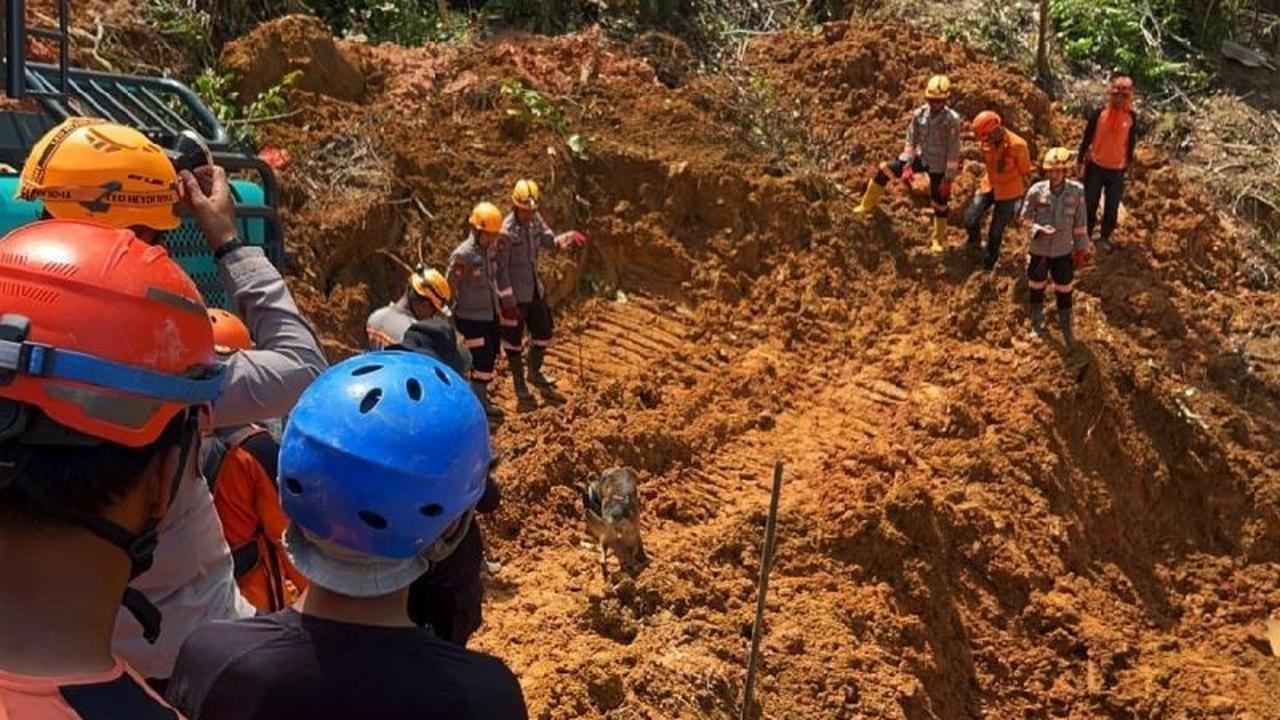 Polri Siagakan Ribuan Personel Bencana di Sumatra, Perkuat Penanganan Pascabanjir