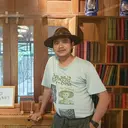 Suka Menulis hingga Terinspirasi Indiana Jones, Andy dan Istri Rintis Kenandy Leather Book Sejak 2016