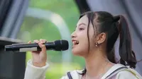 Lirik Lagu Salahmu Sendiri versi Cantika Davinca ft. Ageng Music