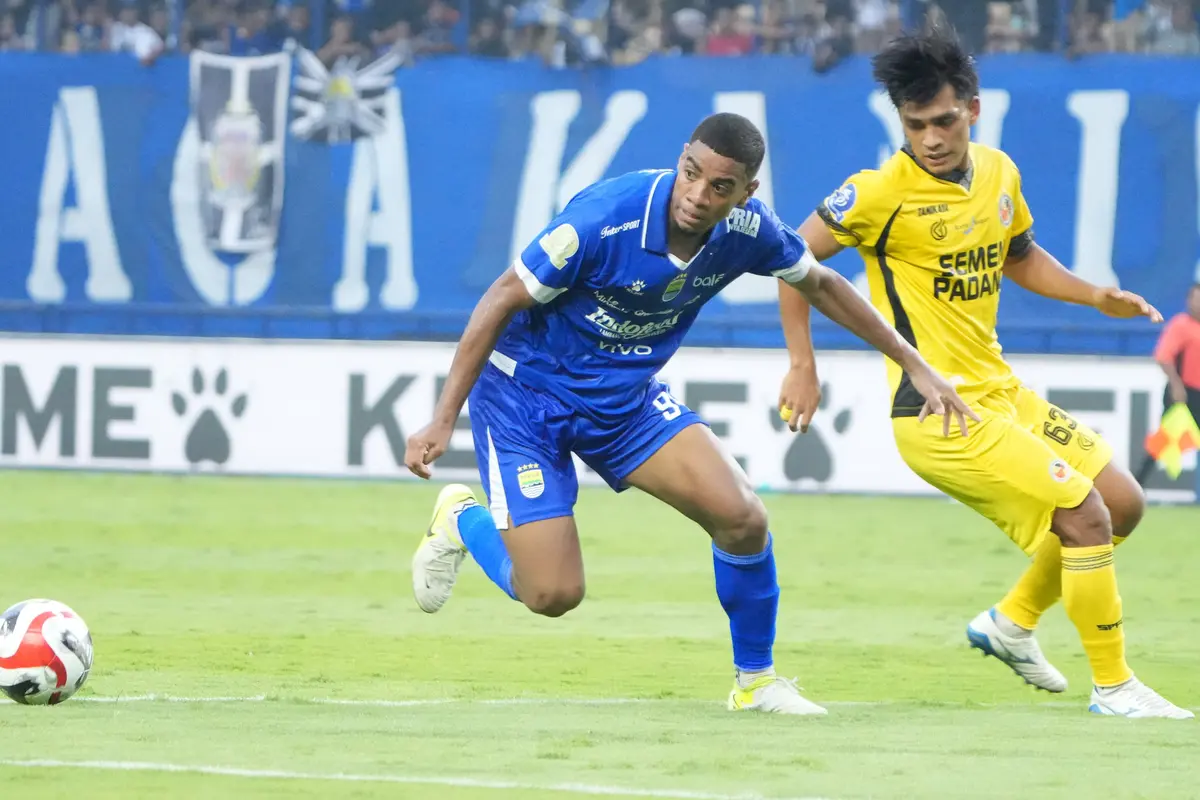 Persib Bandung vs Semen Padang