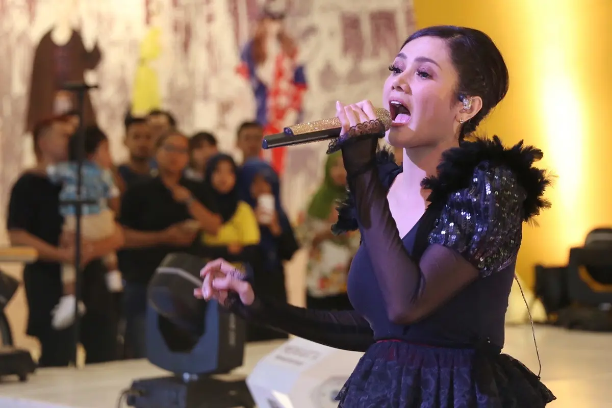 [Bintang] Mulan Jameela