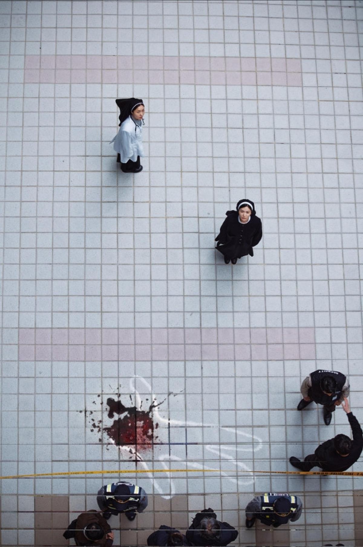 Review Film 'DARK NUNS' yang Dibintangi Song Hye Kyo, Penuh Plot Twist