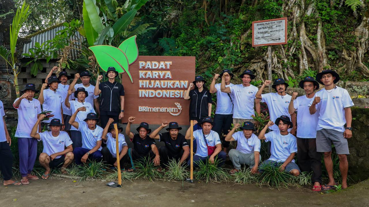 Peringati Hari Menanam Pohon, BRI Tanam 5.000 Bibit Pohon Produktif di Desa Kutuh Bali