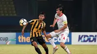 Duel Malaysia vs Tajikistan di matchday kedua penyisihan Grup D Piala AFC U-19 2018 di Stadion Patriot Candrabhaga, Bekasi, Selasa (23/10/2018). (Bola.com/Dok. AFC)