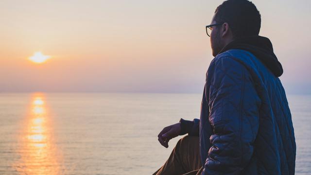 Ilustrasi merenung, berpikir, diri sendiri