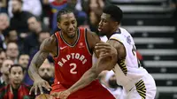 Aksi Kawhi Leonards saat Raptors menghadapi Pacers  (Frank Gunn/The Canadian Press via AP)