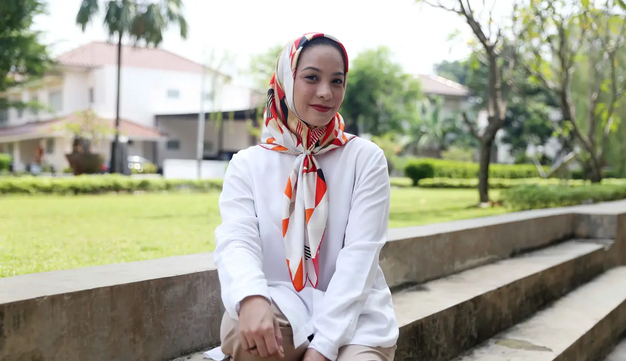 Warga Jakarta baru saja memilih Gubernur DKI untuk lima tahun kedepan. Pasangan Anies Sandi mendapatkan suara lebih tinggi dalam hitungan cepat sejumlah lembaga survei. (Nurwahyunan/Bintang.com)