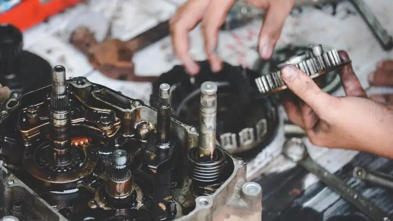 Motor Bermasalah? Berikut Cara Efisien untuk Mengurangi Biaya Perbaikan Mesin