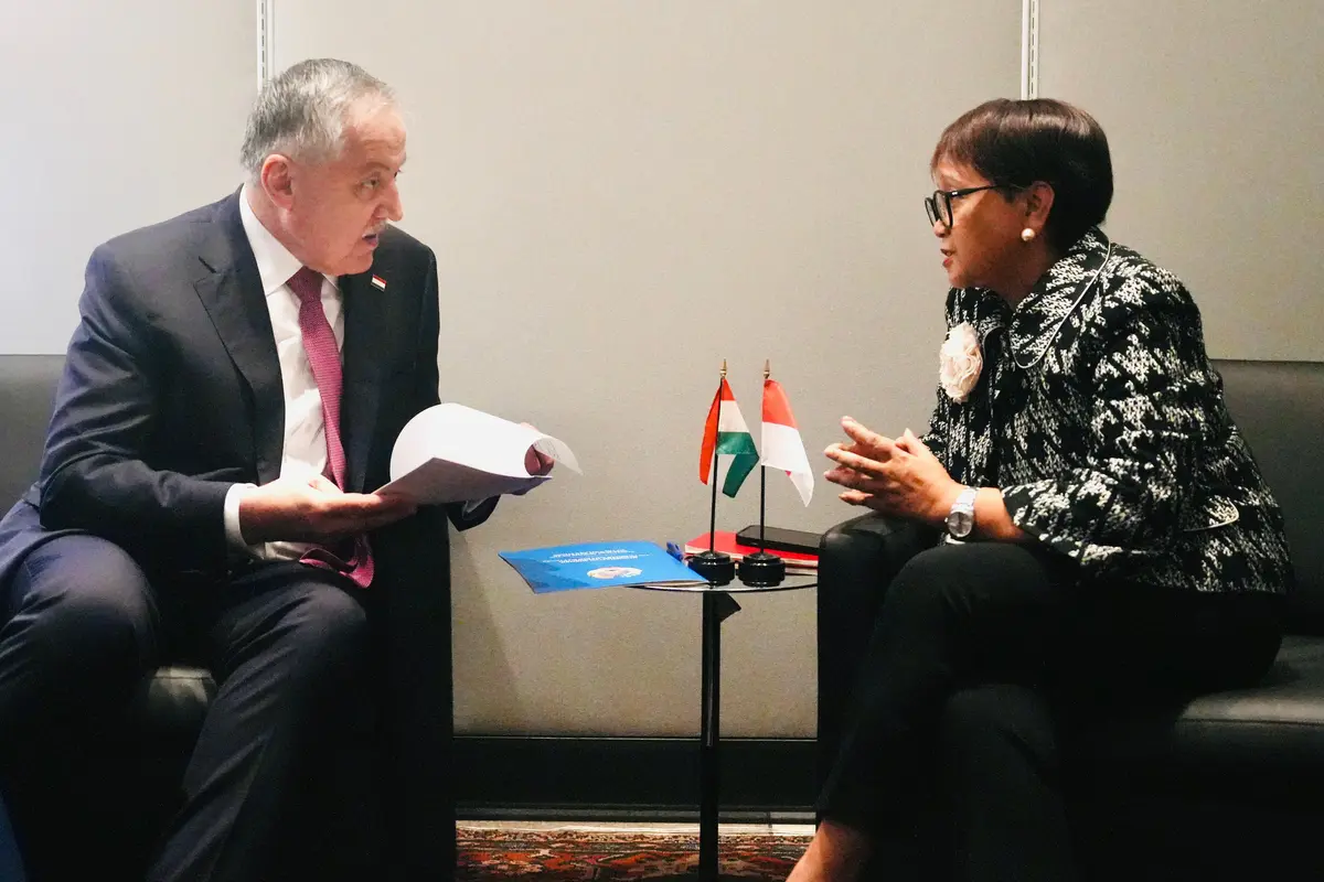 Pertemuan bilateral Menlu RI Retno Marsudi dengan Menlu Tajikistan Sirojiddin Muhriddin, di sela- sela Sidang Majelis Umum PBB ke-79 di New York, AS, Kamis (26/9/2024). (Dok. Kemlu RI)