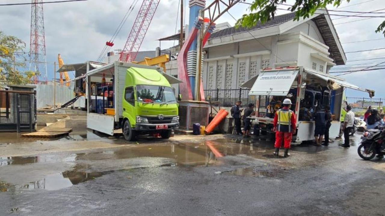 Fakta 25 Mesin Pompa Banjir Semarang Berkapasitas 25 Ribu Liter/Detik Dioperasikan Atasi Genangan