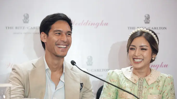 [Fimela] Lamaran Jessica Iskandar dan Richard Kyle