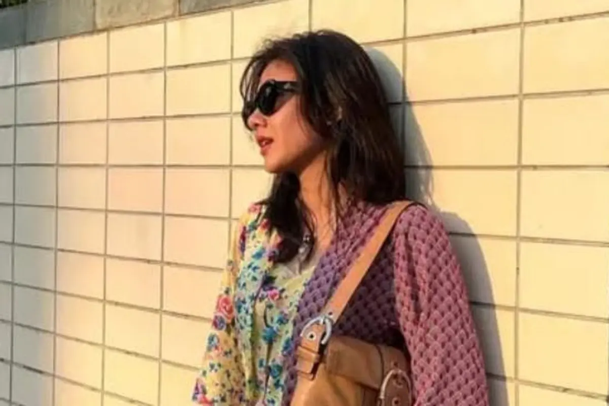 6 Pesona Shenina Cinnamon Kombinasikan Gaya Kasual dan Vintage, Ide Fashion Anti Gagal (instagram/sheninacinnamon)