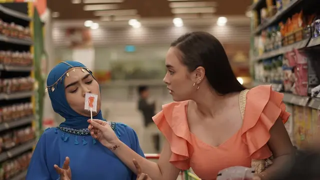 6 Potret Caitlin Halderman Bintangi Series Pacarku Jinny