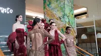 Karya Busana Buatan Julianto, Designer Indonesia yang Pamerkan Koleksi Terbarunya di Milan (Dok.Liputan6.com/Winda Syifa Sahira)