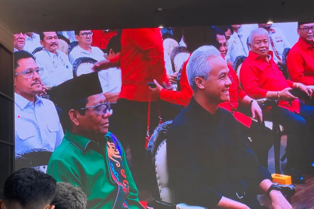 Mahfud Md resmi menjadi bakal calon wakil presiden pendamping Ganjar Pranowo. Hal itu diumumkan di Kantor DPP PDIP, Rabu, (18/10/2023) (Liputan6.com/Delvira Hutabarat)