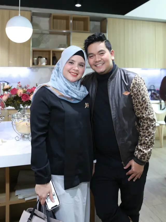 [Fimela] Indra Bekti dan Aldila Jelita