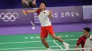 Kemenangan atas ganda putra Prancis, Lucas Corvee/Ronan Labar memastikan langkah Fajar Alfian/Muhammad Rian Ardianto melaju ke perempatfinal Olimpiade 2024. (AP Photo/Dita Alangkara)