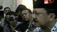 Gubernur DKI Jakarta Fauzi Bowo marah ketika wartawan mengkonfirmasi soal rekomendasi Komnas HAM yang terkait insiden kerusuhan Makam Mbah Priok.