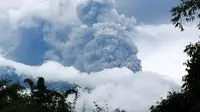 Gunung Marapi Sumatera Barat kembali erupsi, Senin (5/2/2024). (Liputan6.com/ ist)
