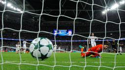 Pemain AS Monaco, Bernardo Silva, saat mencetak gol pertama ke gawang Tottenham Hotspur pada laga Liga Champions Grup E di Stadion Wembley, Kamis (15/9/2016) dini hari WIB. (Action Images via Reuters/Andrew Couldridge)