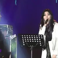 Glenn Fredly ft Isyana Sarasvati – Sweet Baby (Java Jazz Festival 2016)