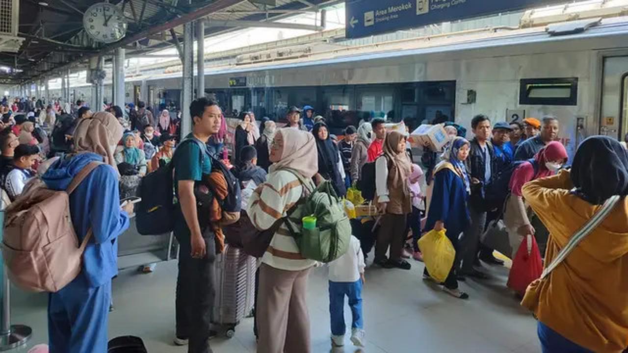 Ada 16 Kereta Api Tambahan saat Long Weekend Akhir Mei dan Idul Adha 2025