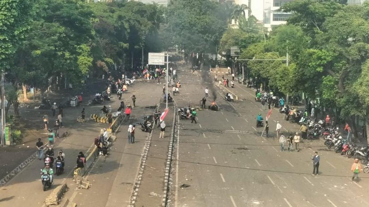 Trivia Penutupan Jalan Kramat Kwitang: Bekas Bakaran dan Pengalihan Arus Imbas Aksi Demonstrasi