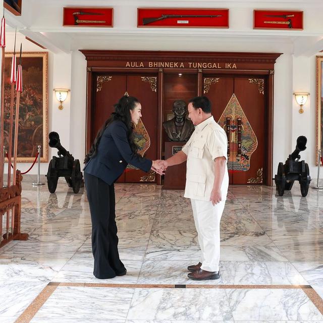 Nikita Mirzani bertemu Prabowo. (Foto: Dok. Instagram @nikitamirzanimawardi_172)