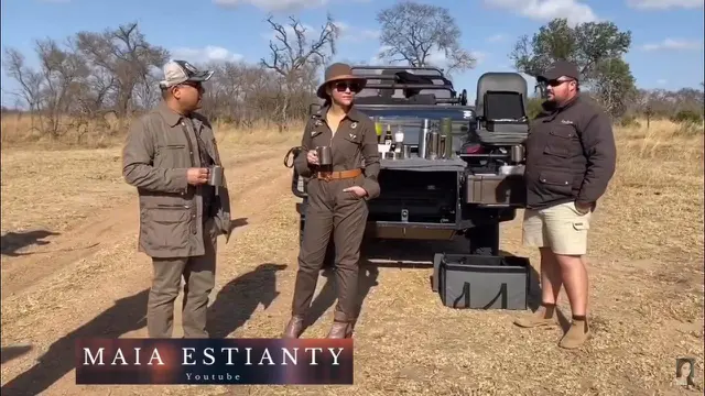 Gaya Maia Estianty dan Irwan Mussy saat jalajahi Afrika