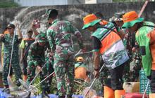 Peringati HUT Kodam Jaya ke-76, Jakarta Utara Gelar Aksi Bersih-bersih Waduk dan Sungai