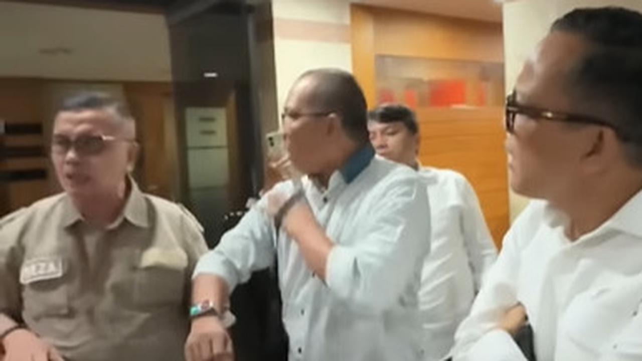 Momen Wamenaker Ebenezer Cekcok Meladeni Pria Petantang-petenteng Bikin Karyawan Sewot Nyaris Adu Jotos: Mereka Menghina Prabowo
