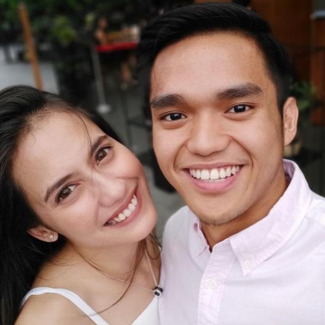 Pevita Pearce Dan Pacarnya - Actris Indonesian