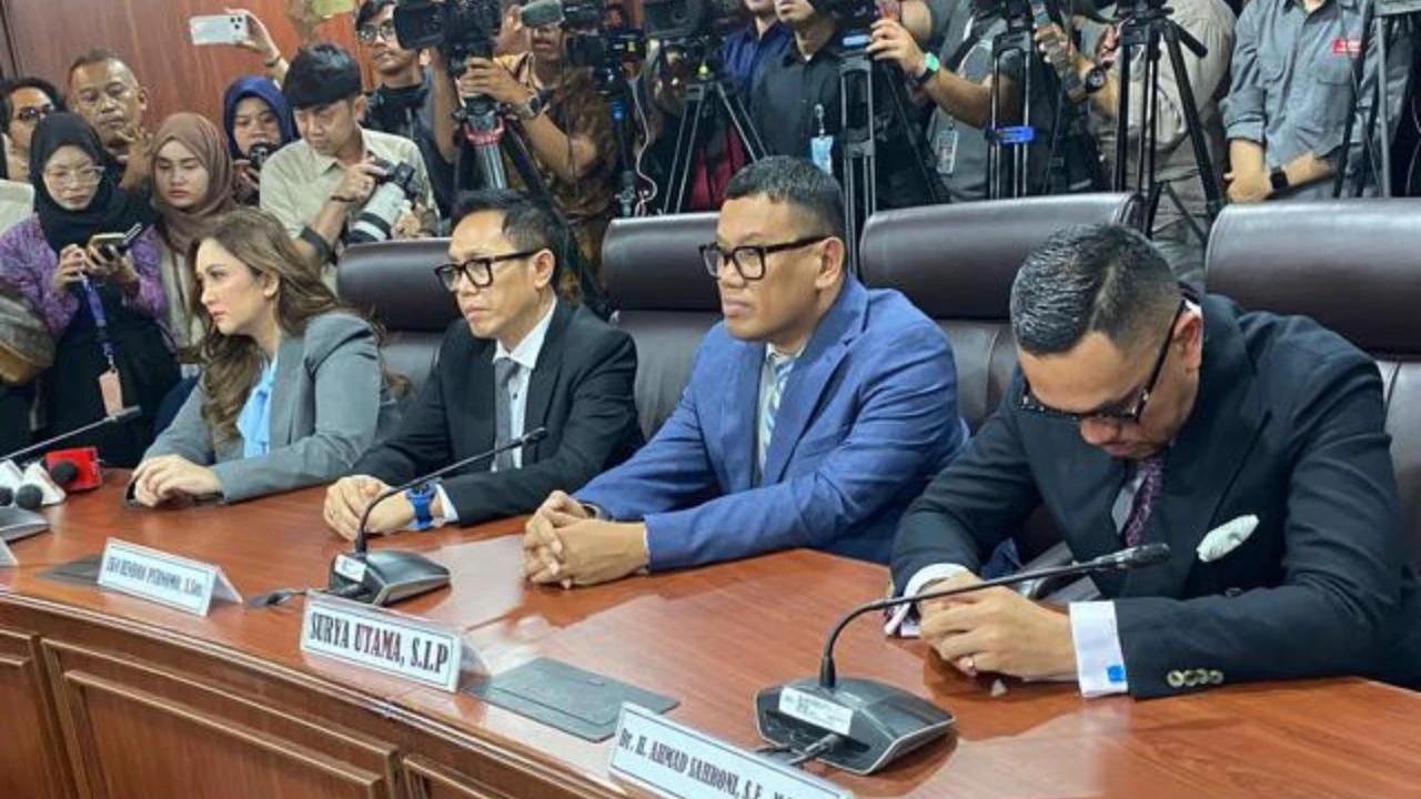 VIDEO: Uya Kuya Muncul Saat Rapat DPR "Saya Urusin PMI di Malaysia Alami Penyiksaan"