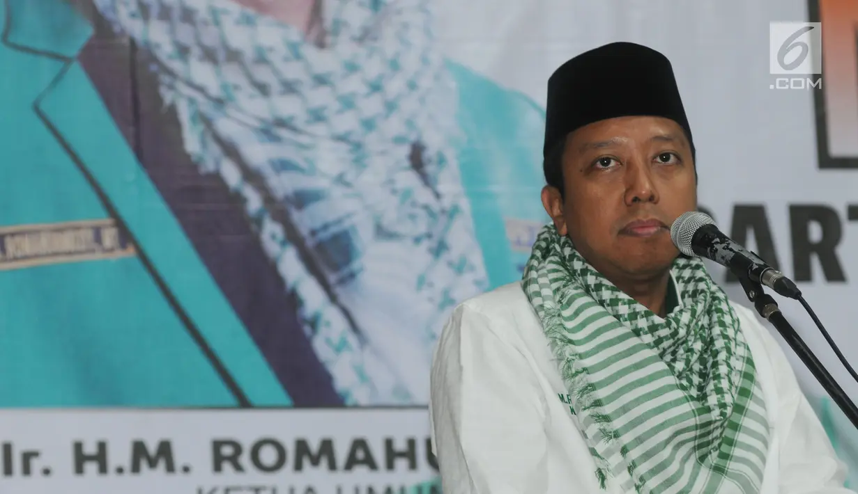 Ketua Umum PPP Romahurmuziy memberi sambutan dalam Mukerwil II di Jakarta, Sabtu (21/4). Mukerwil II PPP DKI Jakarta bertekad memenangkan PPP di Ibu Kota dalam Pemilu 2019. Merdeka.com/Dwi Narwoko)