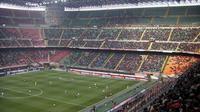 Stadion San Siro merupakan kandang klub Italia, AC Milan. (stadiumguide.com)