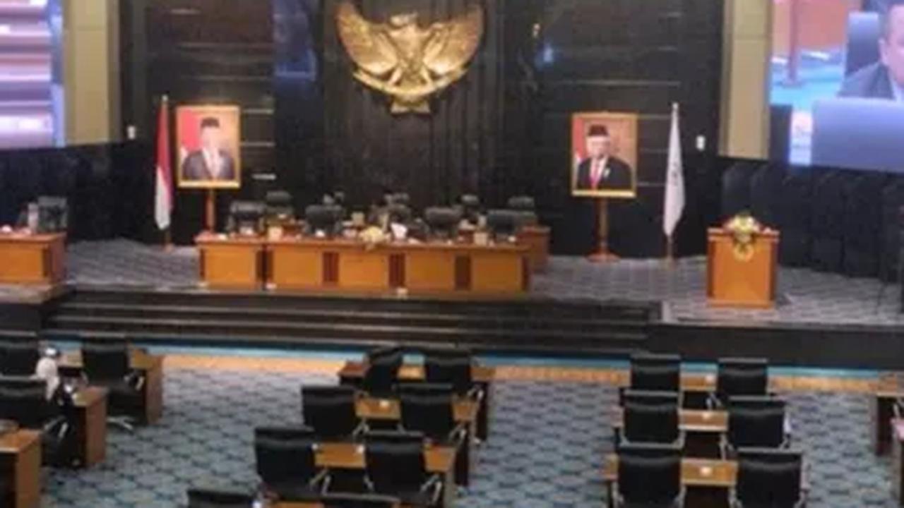 Nawawi mengimbau agar para anggota DPRD DKI Jakarta patuh pada kode etik dan menjunjung tinggi marwah dan kehormatan institusi legislatif. Agar hal serupa tak terulang, Nawawi bakal bersurat kepada pimpinan dan anggota DPRD DKI Jakarta.