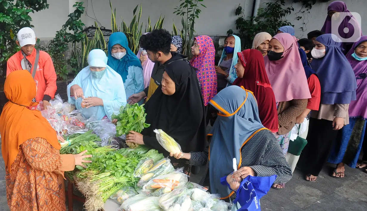 Sayuran yang dibagi dalam kondisi mentah, untuk para warga di wilayah setempat. (merdeka.com/Arie Basuki)